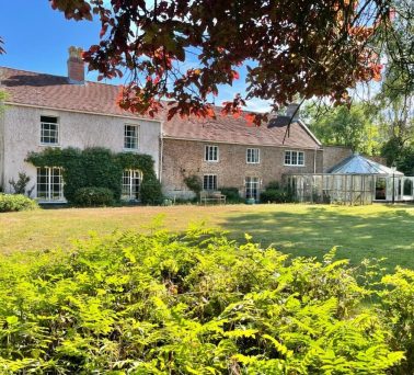 Rural Property in Highbridge, Somerset - For Sale with with Laurel and Wylde Auctions for a Guide Price of £1,75,000,000 (September 2022)
