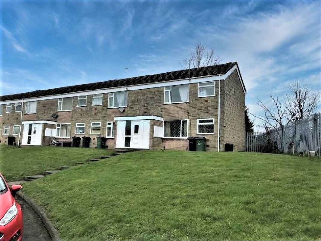 Leasehold Studio Flat in Tipton - For Sale with SellProp Auctions for £5,000 (October 2022)