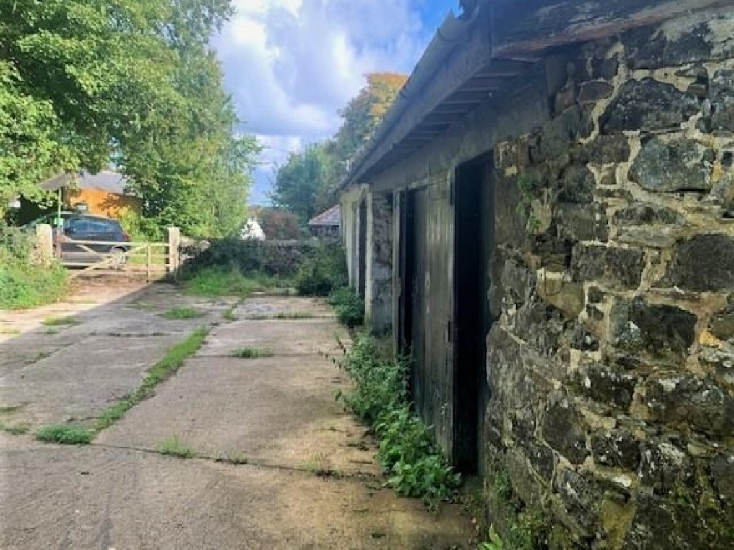 Listed Stables in St Keverne Near Helston, Cornwall - For Sale With Property Auctions South West for a Guide Price of £225,000 - £250,000 (October 2022)