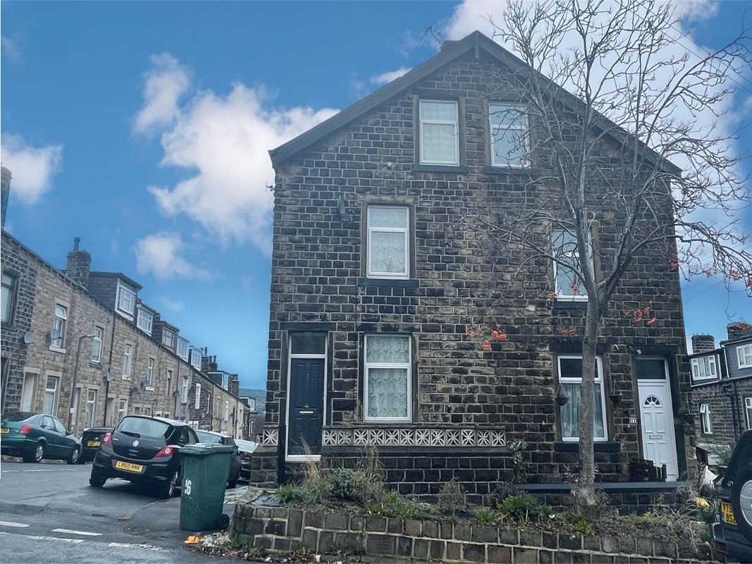 3 Bed House in Keighley - For Sale with Taylor James Auctions for a Guide price of £20,000 (November 2022)