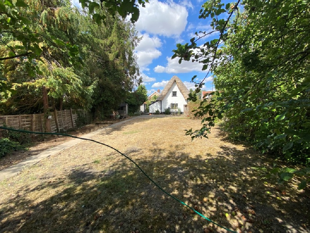3 Bed Thatched Property in Norwich - For Sale with Auction House East Anglia - with a Guide Price of £250,000 (February 2023)