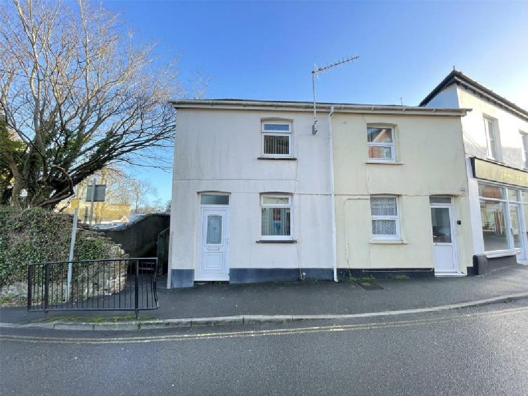 2 Bed End Terrace Property in Holsworthy - For Sale with Kivells Auctions with a Guide Price of £90,000 (April 2023)