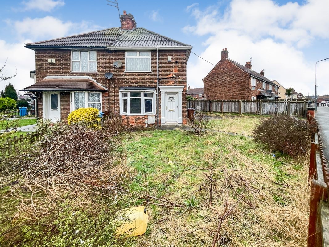 2 Bed Semi-Detached Property in Hull - For Sale with Auction House Lincolnshire for a Guide price of £10,000 (April 2023)