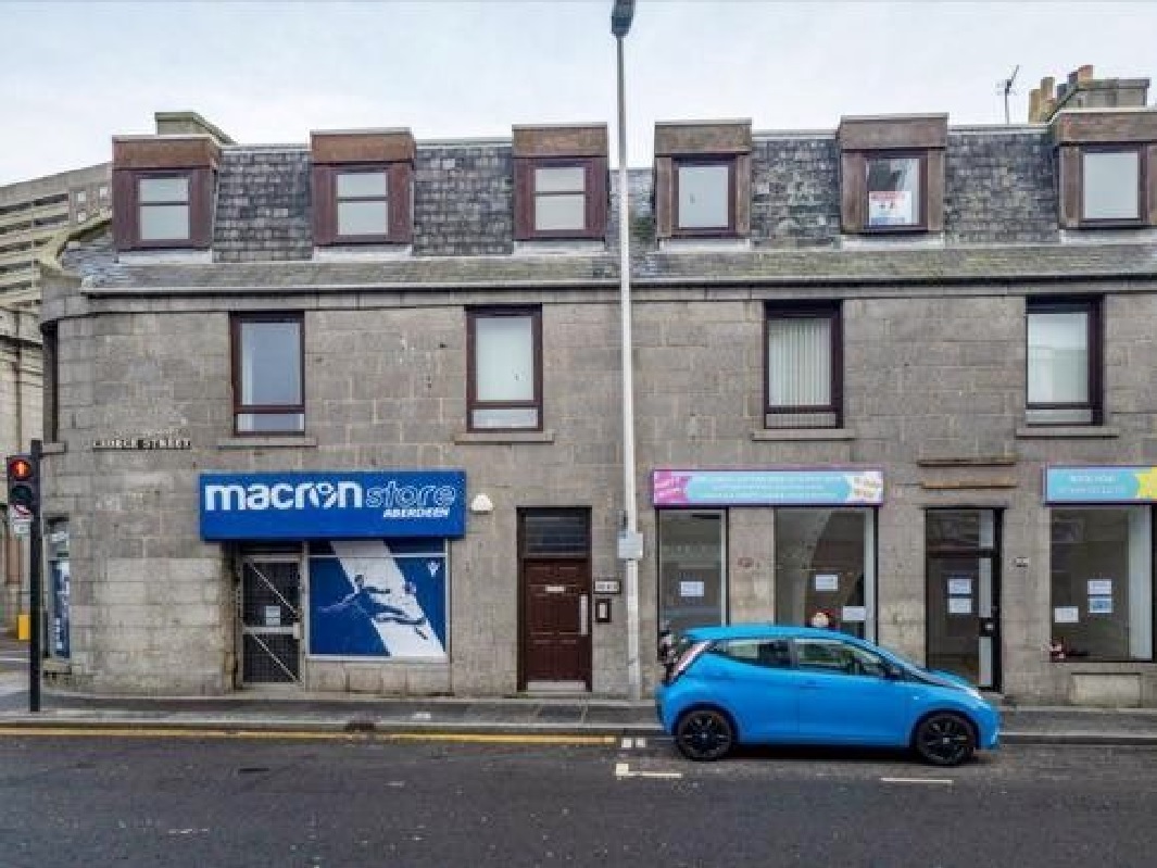 2 Bed Top Floor Flat in Aberdeen - For Sale with Auction House Scotland with a guide price of £75,000 (March 2023)