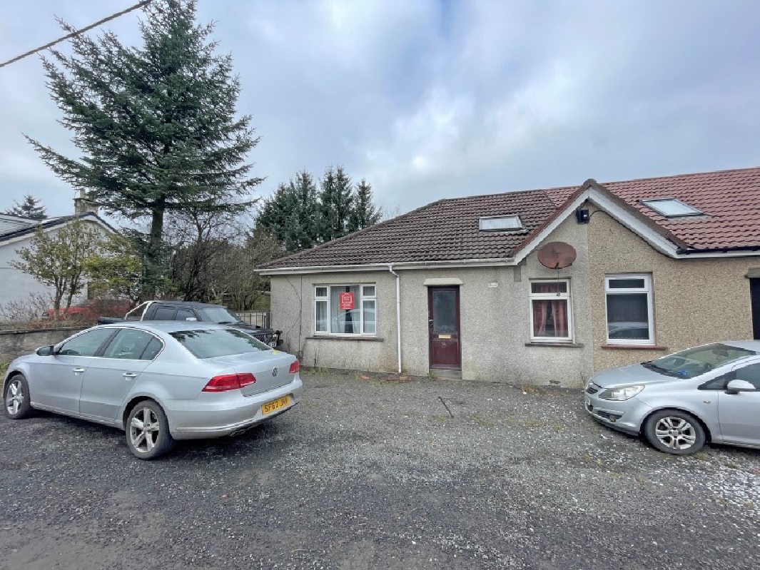 3 Bed End Of Terrace House in Shotts - For Sale with Auction House London with a Guide Price of £45,000 (March 2023)