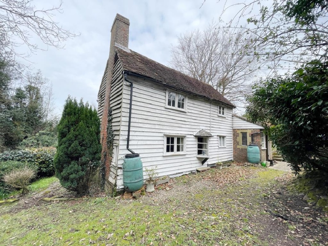 3 Bed Cottage and 1 Bed Lodge in Orpington - For Sale with Clive Emson Auctions with a Guide Price of £1,100,000 (May 2023)