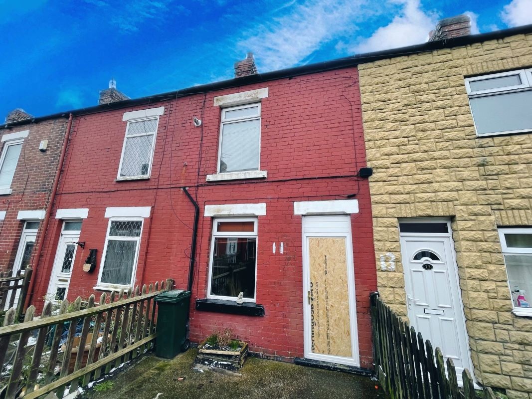 Three Storey 3 Bed Terraced House in Rotherham - For Sale with Auction House South Yorkshire with a Guide Price of £10,000 (May 2023)