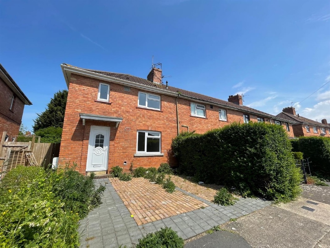 3 Bed Semi-Detached House in Southmead - For Sale with Hollis Morgan Auctions with a Guide Price of £185,000 (June 2023)