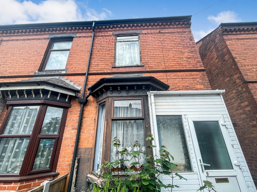 2 Bed End-Terrace House in Birmingham - For Sale with Auction House South Yorkshire with a Guide Price of £50,000 (June 2023)