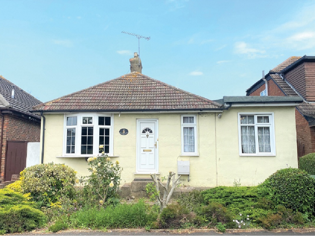 3 Bed Detached Bungalow in Romford - For Sale with McHugh & Co Property Auctions with a Guide Price of £225,000 (July 2023)