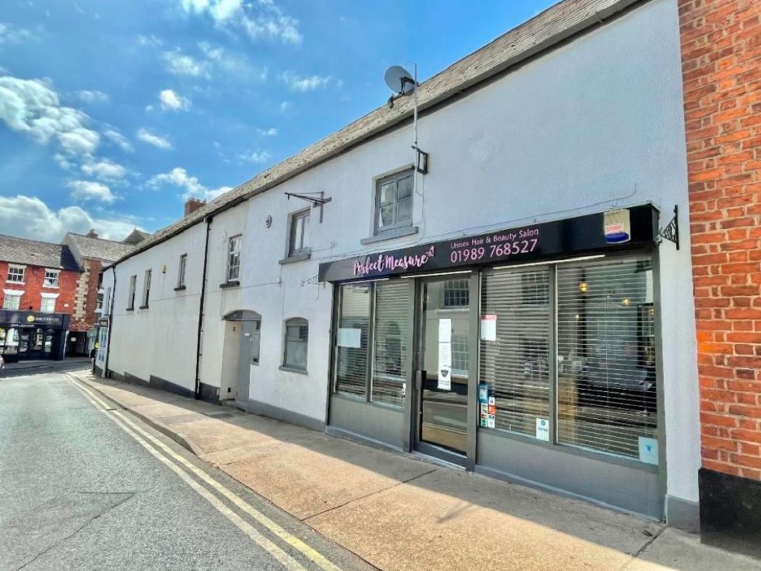 Commerical and Residential Property in Ross-on-Wye - For Sale with Auction House Wales with an Opening Bid of £125,000 (June 2023)