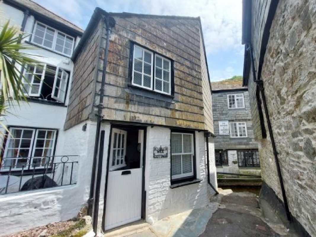 2 Bed Grade II Listed Cottage in Looe - For Sale with Sutton Kersh Property Auctions with a Guide Price of £150,000 (July 2023)