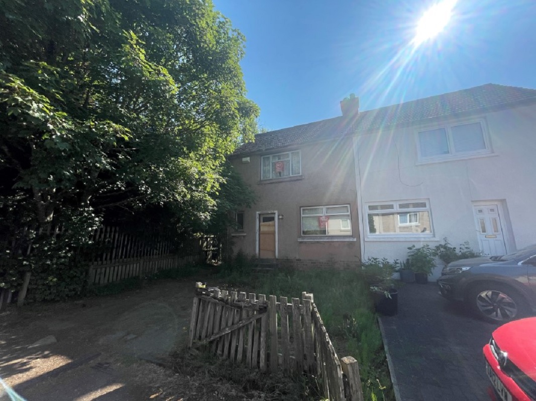 2 Bed Semi-Detached Property in Wishaw - For Sale with Auction House Scotland with a Guide Price of £30,000 (July 20023)