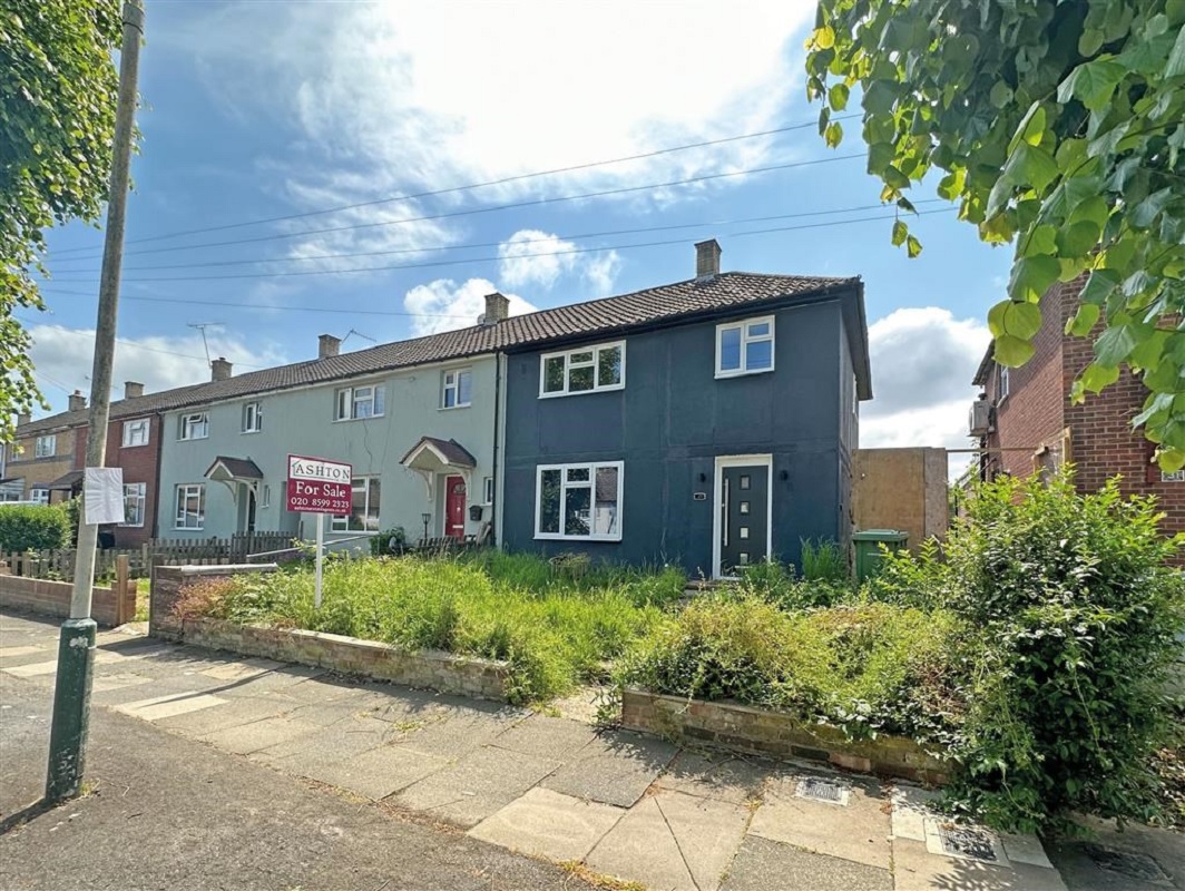 3 Bed End Terrace Property in Romford - For Sale with Barnard Marcus Auctions with a Guide Price of £290,000 (July 2023)