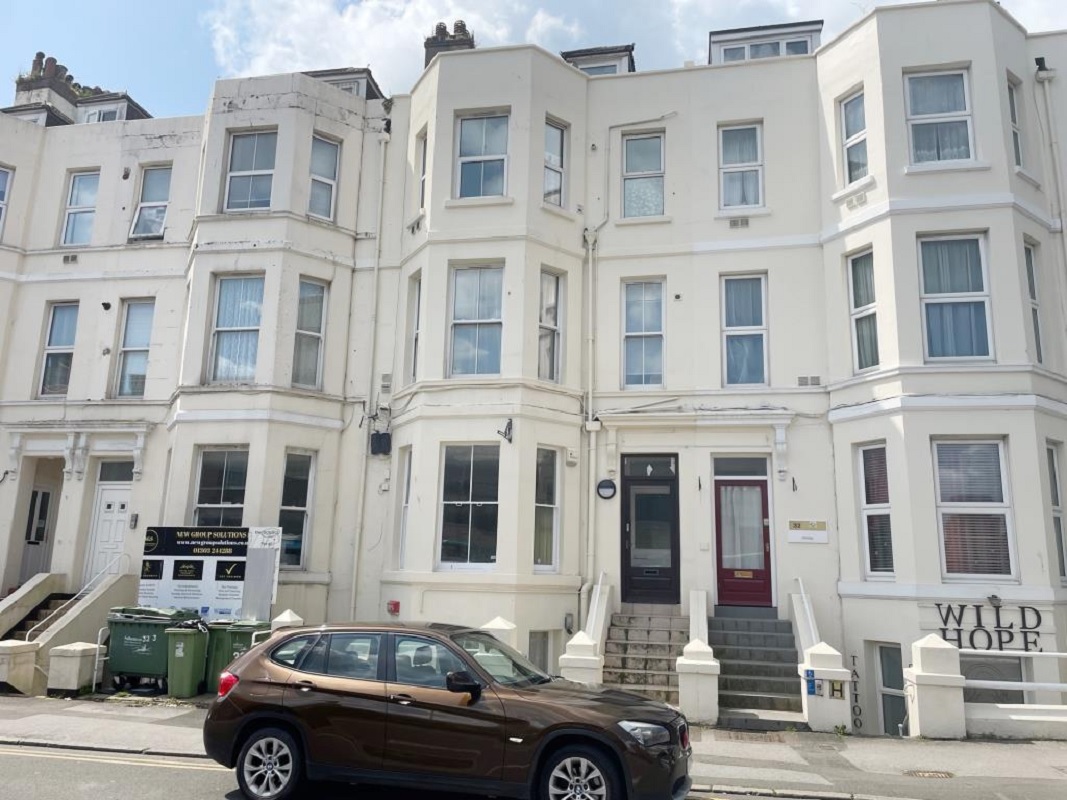 4 Flats and Offices in Folkestone - For Sale with Clive Emson with a Guide Price of £280-290,000 (July 2023)