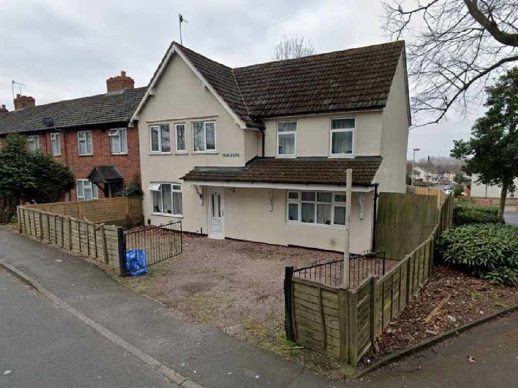 6 Bed Semi-Detached HMO in Dudley - For Sale with Town and Country Property Auctions with a Guide Price of £275,000 (July 2023)
