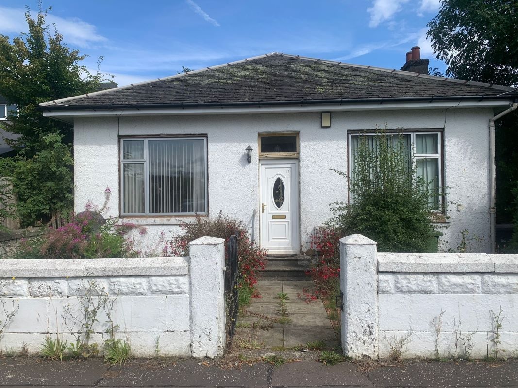 3 Bed Detached Bungalow in Glasgow - For Sale with Online Property Auctions with a Guide Price of £129,000 (August 2023)