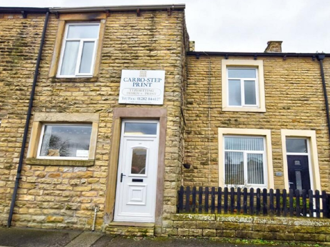 4 Bed Terraced House in Barnoldswick - For Sale with I Am Sold Property Auctions with a Starting Bid of £185,000 (September 2023)
