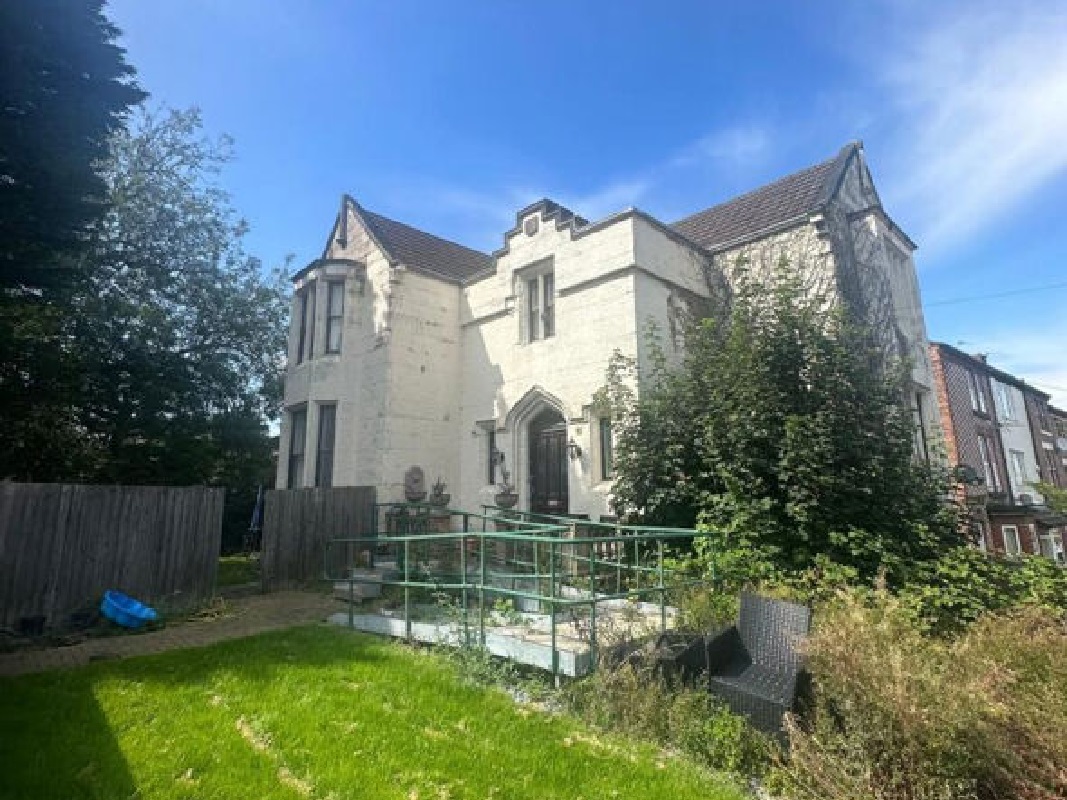 Grade II Listed Property in Birkenhead - For Sale with Pattinson Property Auctions with a Guide Price of £300,000 (September 2023)