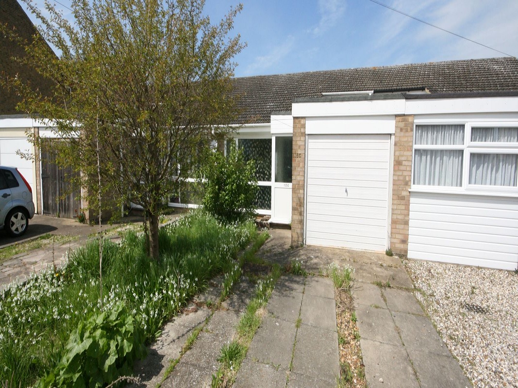 2 Bed Mid Terrace Bungalow in Southend-on-Sea - For Sale with Hair & Son Auctions with a Guide Price of £170,000 (September 2023)