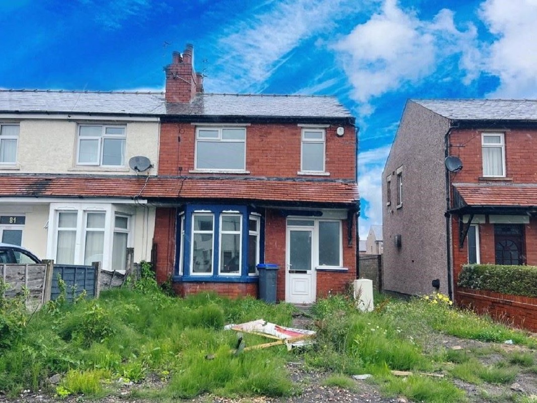 2 Bed Terrace House in Blackpool - For Sale with Auction House South Yorkshire with a Guide Price of £20,000 (November 2023)