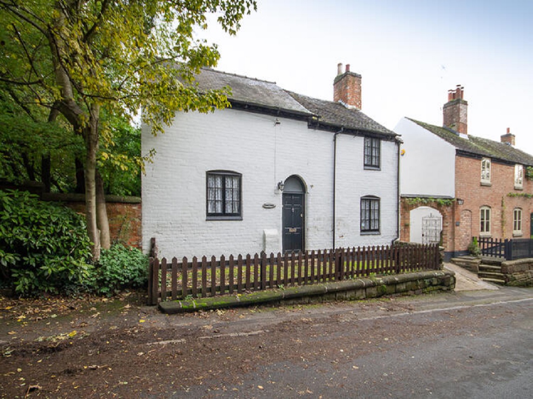 2 Bed Character Cottage in Derby - For Sale with SDL Property Auctions with a Guide Price of £125,000 (December 2023)