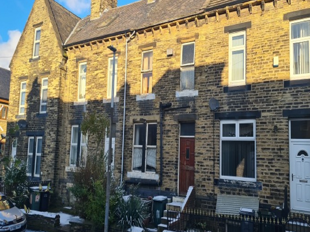 2 Bed Mid Terrace House in Bradford - For Sale with Allsop Auctions with a Guide Price of £20,000 (December 2023)