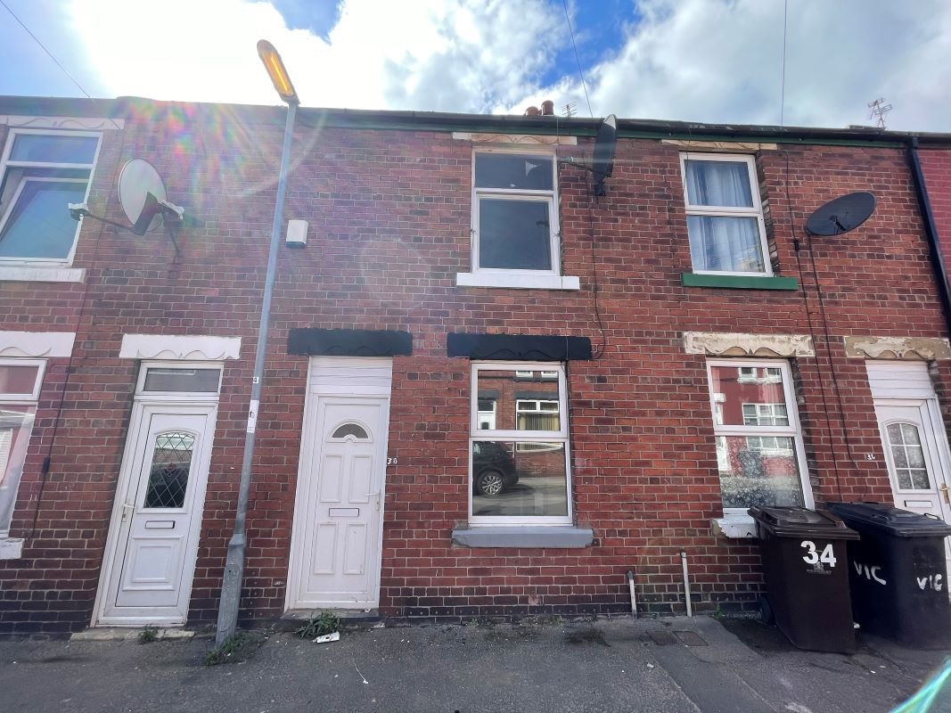 2 Bed Terrace House in Rotherham - For Sale with Auction House South Yorkshire with a Guide Price of £37-47,000 (December 2023)