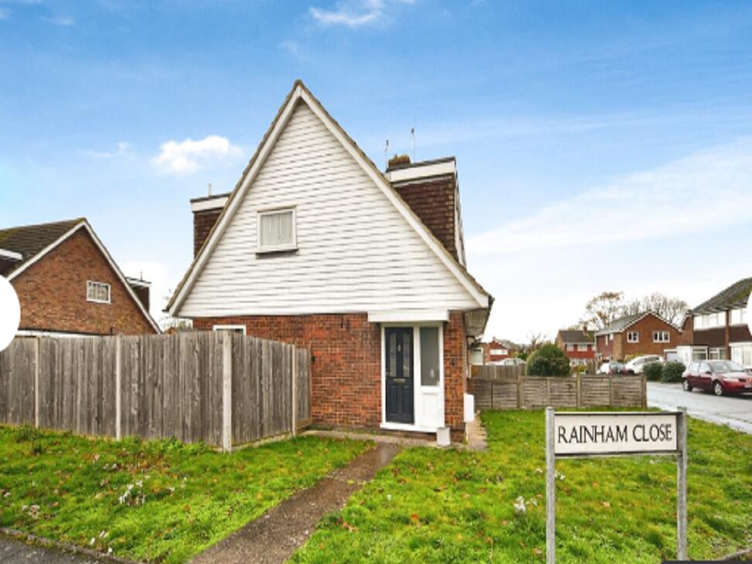 3 Bed Semi-Detached Family Home in Maidstone - For Sale with iamsold with a Starting Bid of £315,000 (December 2023)