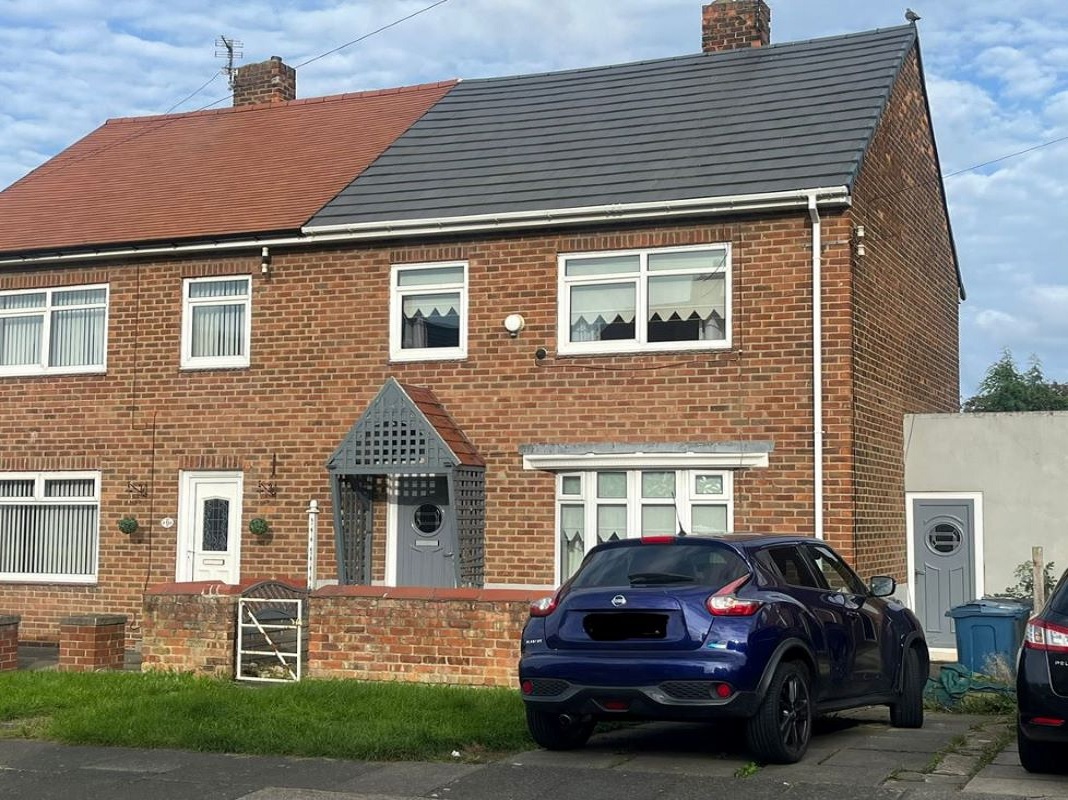 3 Bed Semi-Detached House in South Shields - For Sale with GoTo Properties with an Opening Bid of £150,000 (December 2023)