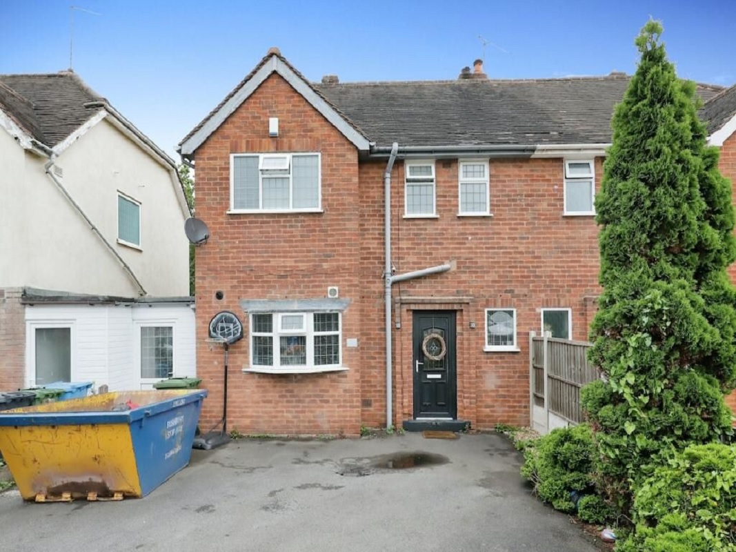 3 Bed Semi-Detached House in Wolverhampton - For Sale with GoTo Properties with an Opening Bid of £200,000 (December 2023)