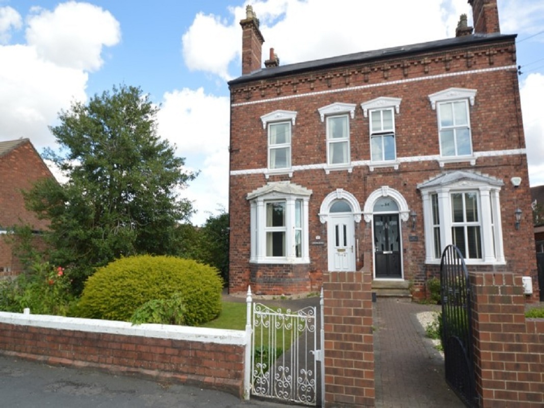 3 Bed Victorian Semi-Detached House in Scunthorpe - For Sale with Pugh Auctions with a Guide Price of £150,000 (January 2024)