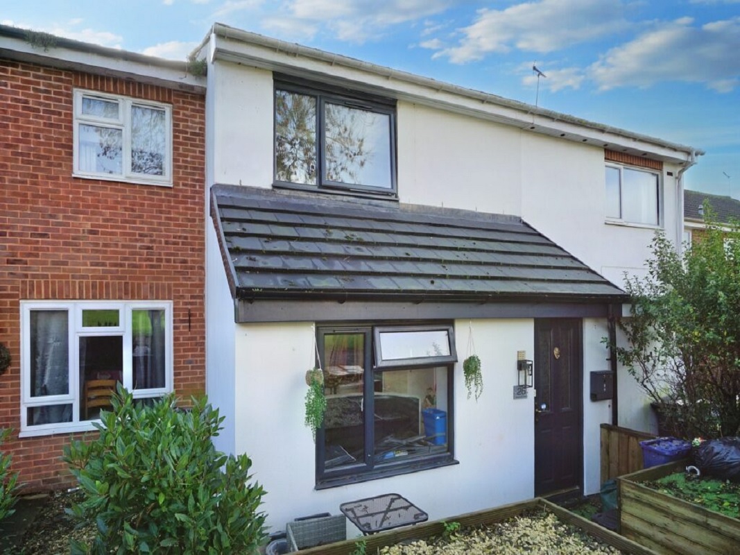4 Bed Terrace House in Exmouth - For Sale with Property Solvers Online Auctions with a Guide Price of £250,000 (January 2024)