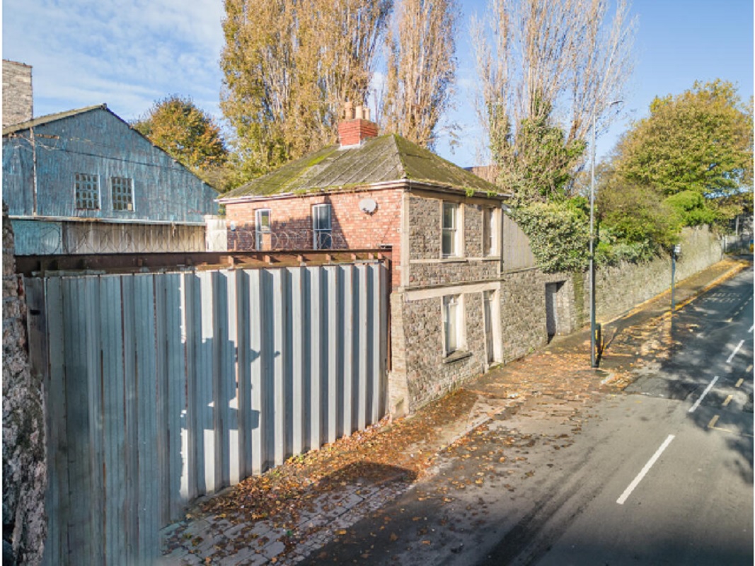 Commercial Unit in Kingswood - For Sale with City and Rural Property Auctions with a Guide Price of £500,000 (December 2023)