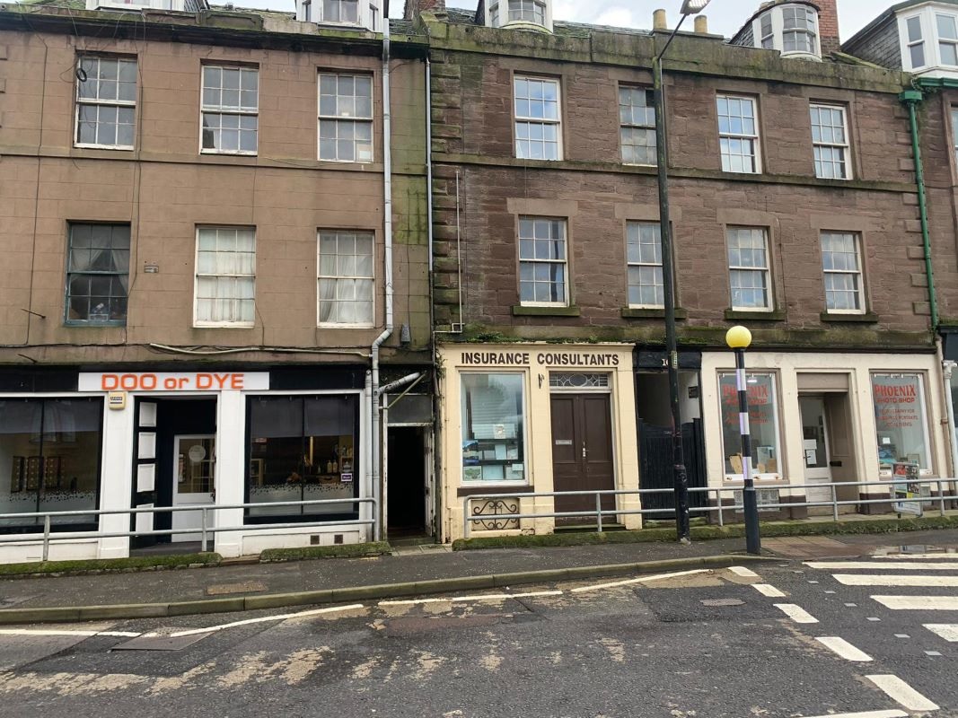 1 Bed Flat in Montrose - For Sale with Online Property Auctions Scotland with a Guide Price of £35,000 (January 2024)