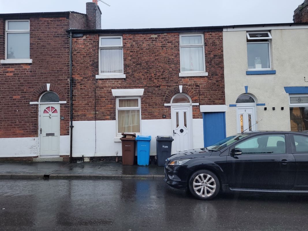 2 Bed Mid Terrace House in Preston - For Sale with Landwood Property Auctions with an Opening Bid of £55,000 (January 2024)
