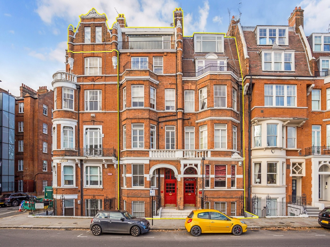 2 Freehold Residential Buildings in Chelsea - For Sale with Savills Property Auctions with a Guide Price of £5,000,000 (January 2024)