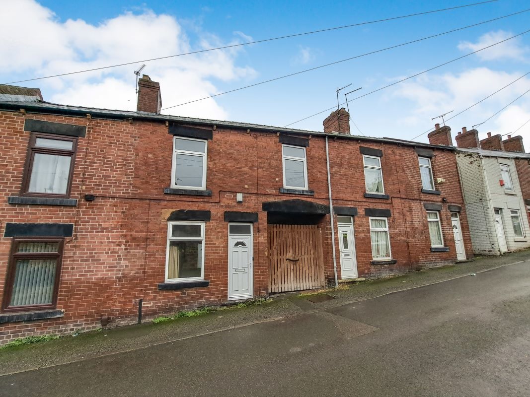 3 Bed Mid Terrace House in Barnsley - For Sale with Auction House Lincolnshire with an Opening Bid of £20,000 (January 2024)