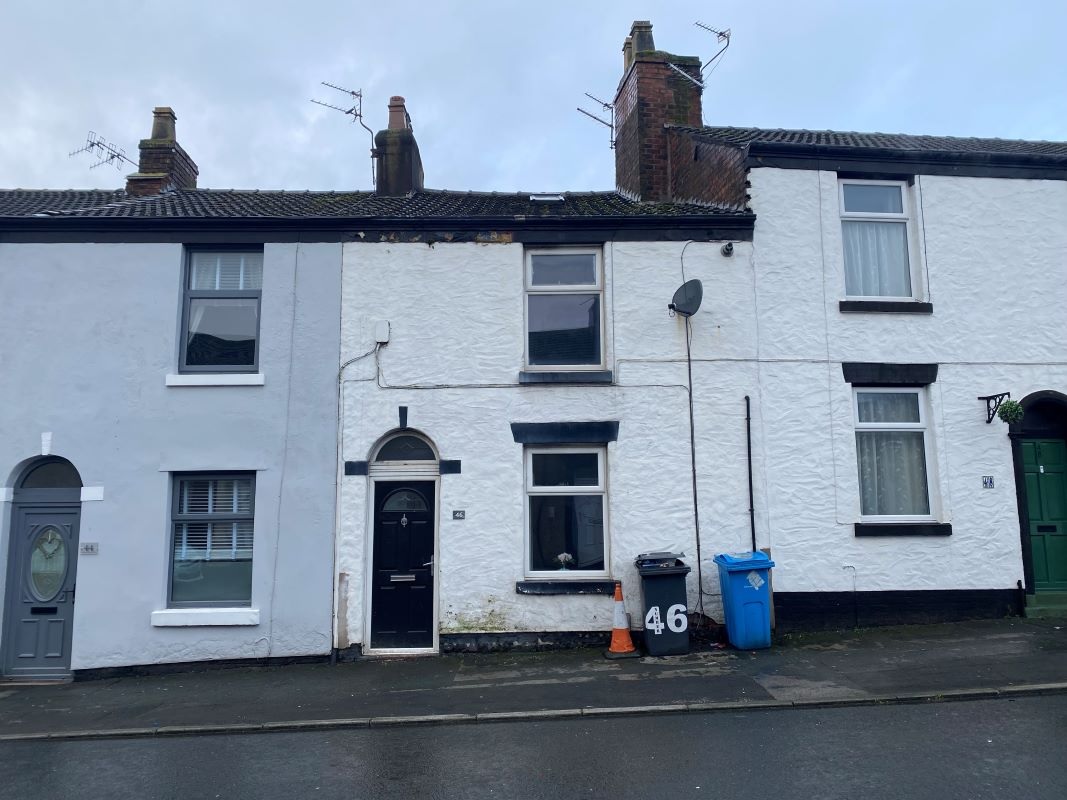 3 Bed Mid Terrace House in Preston - For Sale with Landwood Property Auctions with a Guide Price of £70,000 (January 2024)