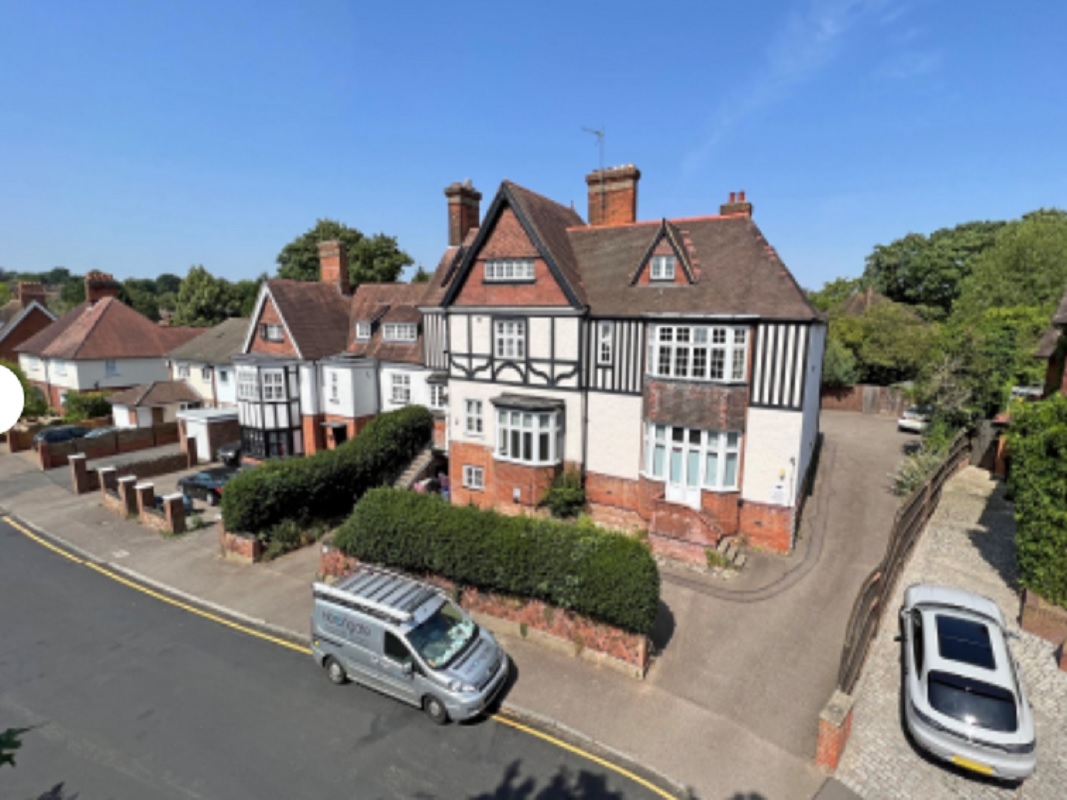 Character Property in Broxbourne - For Sale with iamsold with a Starting Bid of £1,300,000 (January 2024)