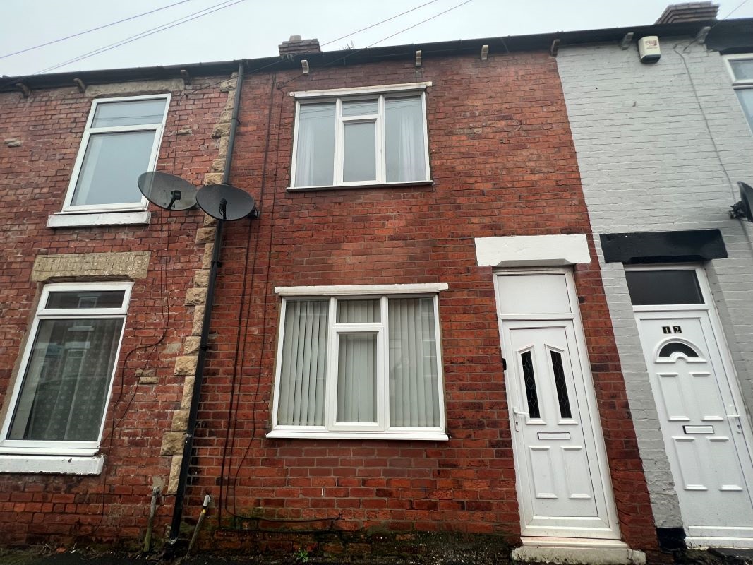 3 Bed Terrace House in Rotherham - For Sale with Auction House South Yorkshire with a Guide Price of £20,000 (February 2024)