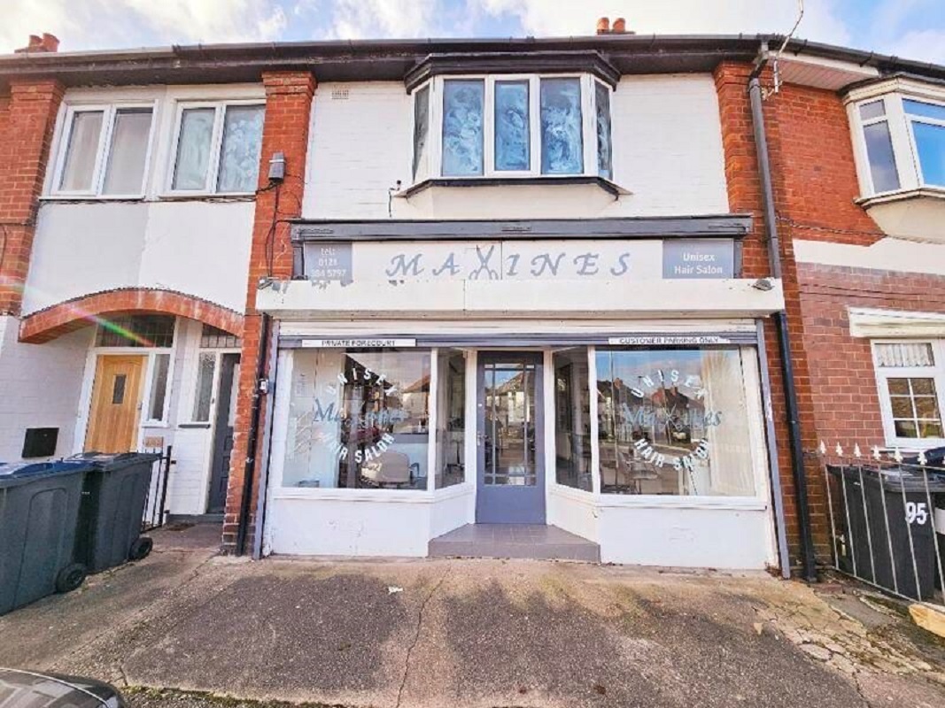 Hairdressing Studio with 2 Bed Apartment in Birmingham - For Sale with Paul Carr Auctions with an Opening Bid of £250,000 (February 2024)