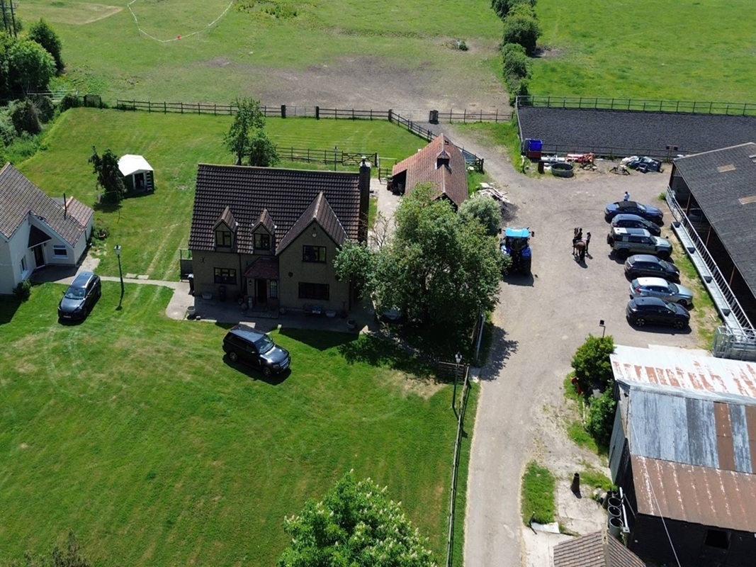Gouldings Farm in Basildon - For Sale with Dedman Grey Auctions with a Guide Price of £1,490,000 (June 2025)