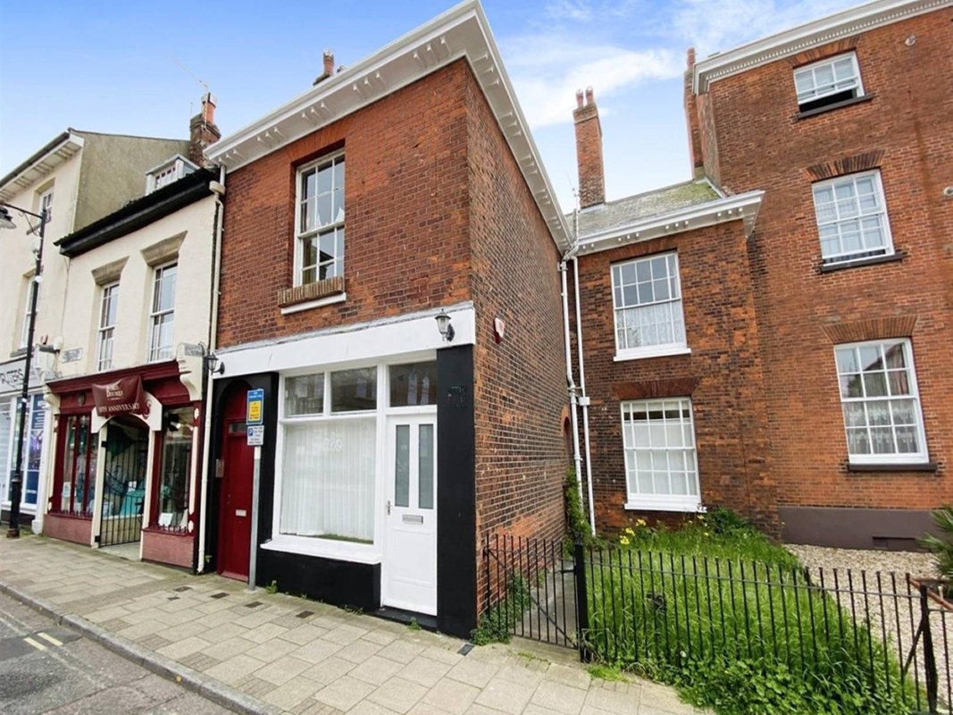 Grade II Listed 2 Storey Mixed-Used Property in Lowestoft - For Sale with Auction House East Anglia with a Guide Price of £80,000 - £100,000 (July 2025)
