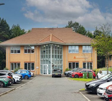 Large 2 Storey Office Building in Livingston - For Sale with Acuitus Property Auctions with a Guide Price of £250,000 (September 2025)