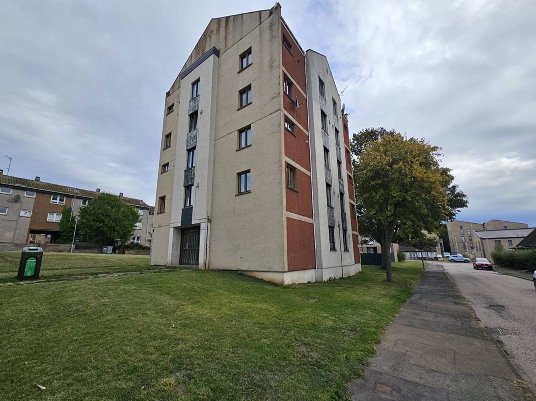 2 Bed Maisonette Property in Aberdeen - For Sale with Town & Country Property Auctions with a Guide Price of £30,000 (October 2025)