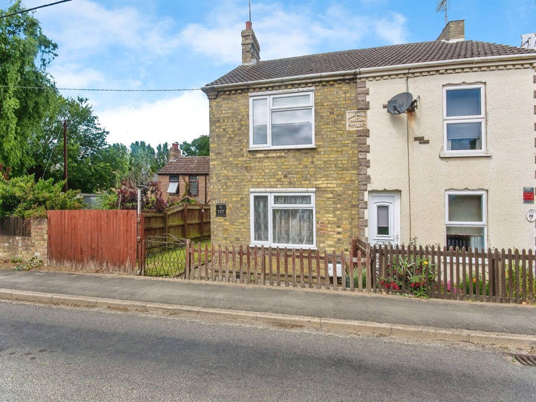3 Bed Semi Detached Property in Wisbech - For Sale with iamsold with a Starting Bid of £140,000 (October 2025)