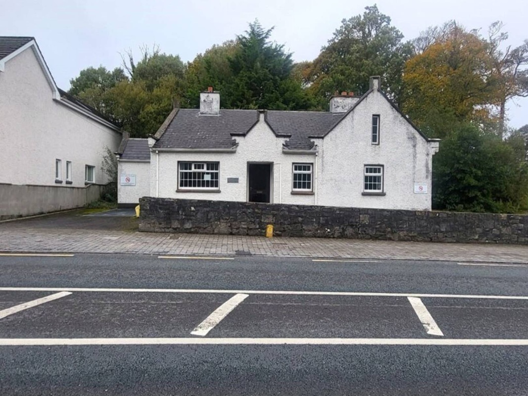 Detached Former Health Centre in Dromore West - For Sale with O'Donnellan & Joyce Auctioneers with a Guide Price of €70,000 (October 2025)
